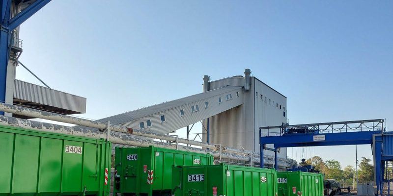 From Karlsruhe to Mannheim: First successful day of operation for a total of 14 H&G roll-on/off containers.