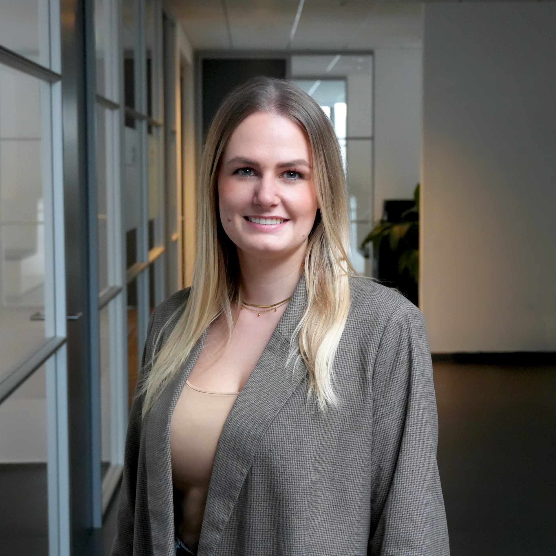 hg-karriere-stellenausschreibungen-nina-russ